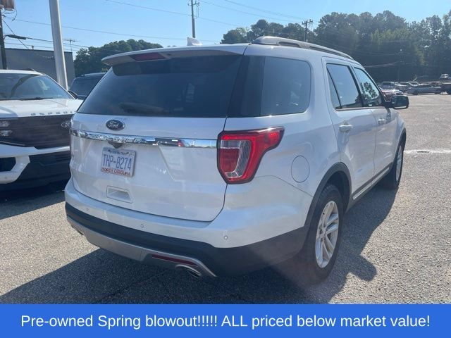 Used 2017 White Ford XLT image 5
