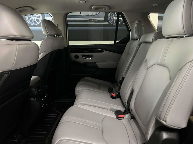 used 2025 Honda Pilot car, priced at $38,991