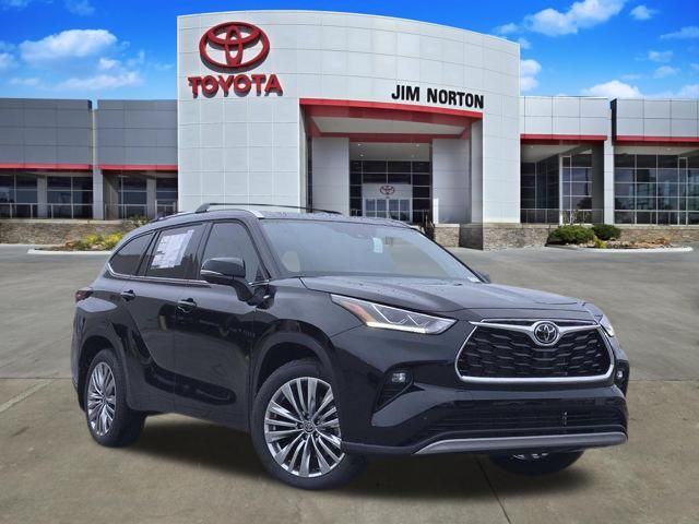 Midnight Black Metallic 2026 Toyota Highlander SUV / Crossover All-Wheel Drive 8-Speed Automatic