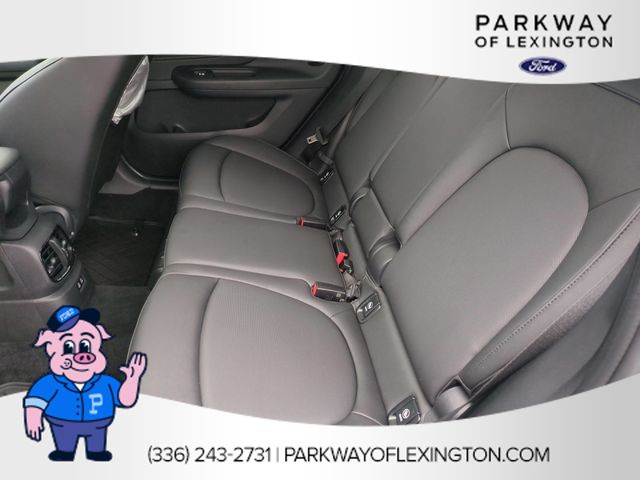 Used 2023 Silver MINI Signature image 29