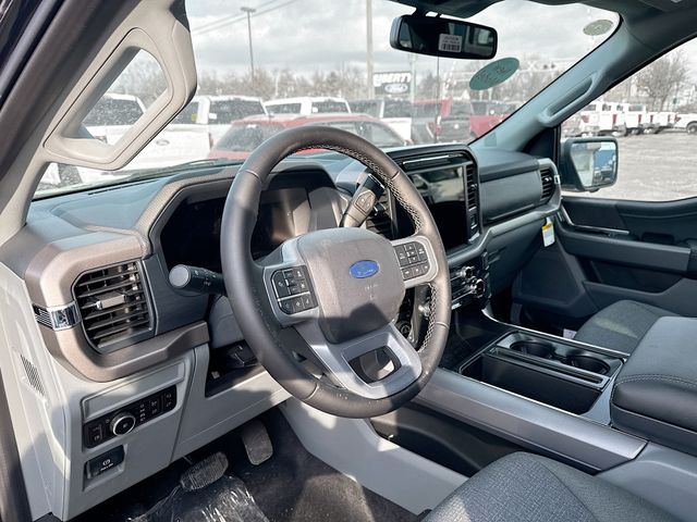 2025 Ford F-150 XLT photo