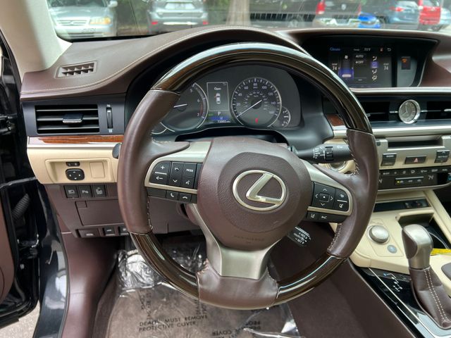 2016 Lexus ES 350 27