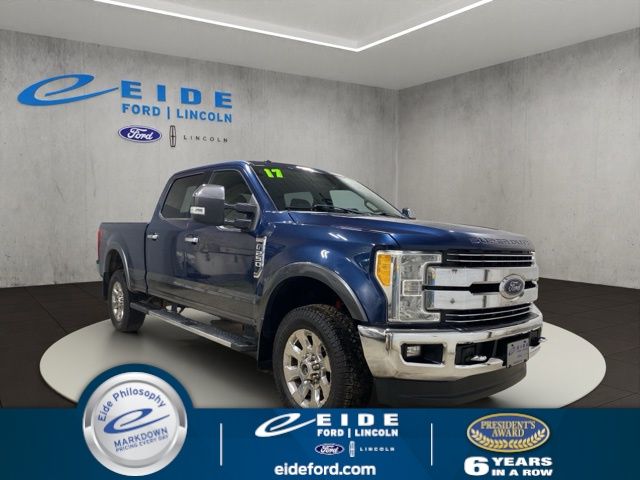  2017 Ford F-250 Super Duty Lariat Crew Cab 4WD   
