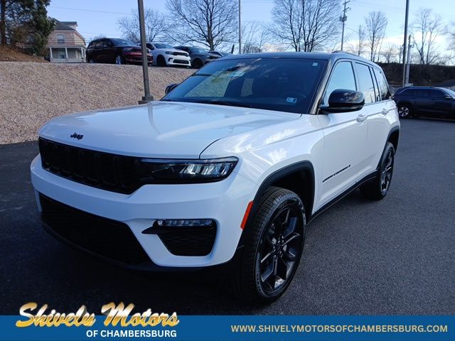 Bright White Clearcoat 2025 Jeep Grand Cherokee SUV / Crossover Four-Wheel Drive 8-Speed Automatic