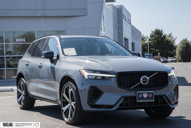 2022 Volvo XC60 T8 Recharge R-Design eAWD