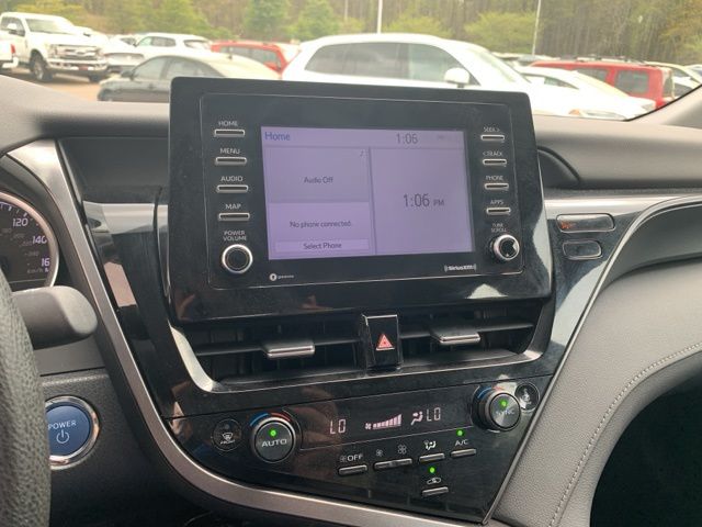 2023 Toyota Camry Hybrid LE photo