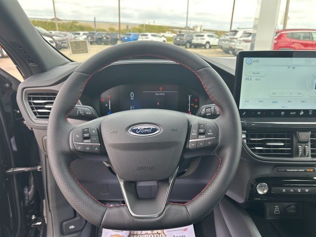 2024 Ford Escape ST-Line 30