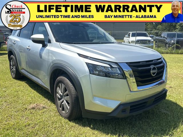 Brilliant Silver Metallic 2024 Nissan Pathfinder SUV / Crossover Front-Wheel Drive 9-Speed Automatic