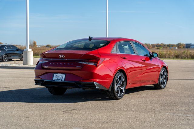 2022 Hyundai Elantra Limited 7