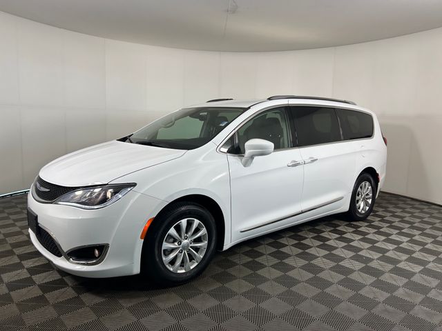 2019 Chrysler Pacifica Touring L 8