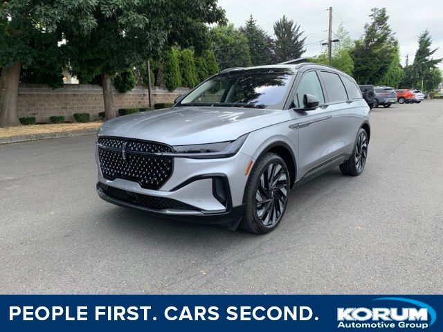 Silver Radiance Metallic Clearcoat 2026 Lincoln Nautilus SUV / Crossover All-Wheel Drive 8-Speed Automatic