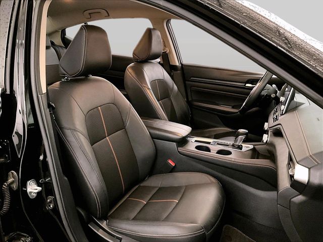 2021 Nissan Altima 2.5 SR Black at Bob Ruth Ford