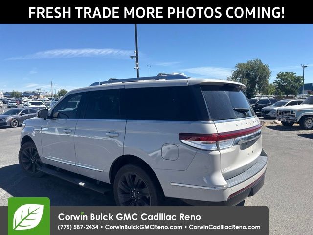 Pearl Metallic 2022 Lincoln Navigator SUV / Crossover Four-Wheel Drive Automatic