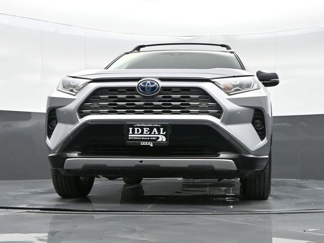 2020 Toyota RAV4 Hybrid XSE 32