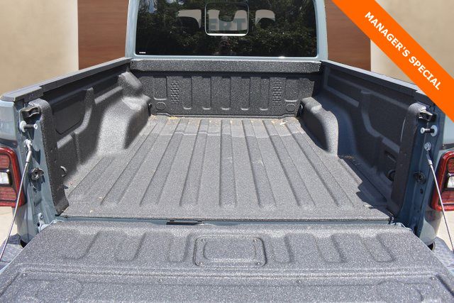 New Car 2025 Jeep Gladiator  Texas Trail For Sale Under $40,000 In Austin, Texas