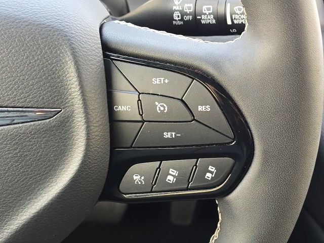 2025 Chrysler Pacifica Limited:B02253