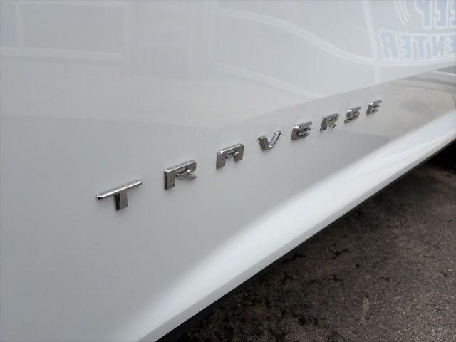 2025 Chevrolet Traverse LT White at Klick Lewis Buick Chevrolet