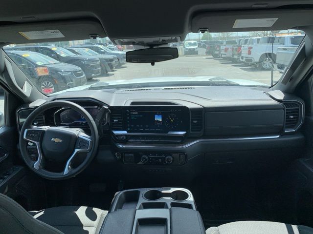 2024 Chevrolet Silverado 3500HD LT photo