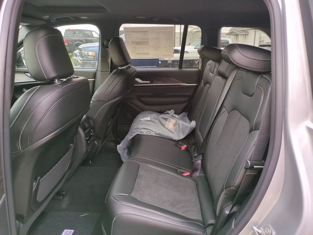 new 2026 Jeep Grand Cherokee car, priced at $41,780