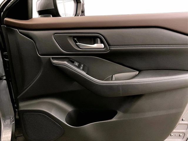 2022 Nissan Rogue SL Gray at Subaru and VW of Moon Township