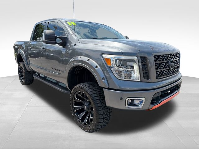 2019 Nissan Titan PRO-4X Crew Cab 4WD