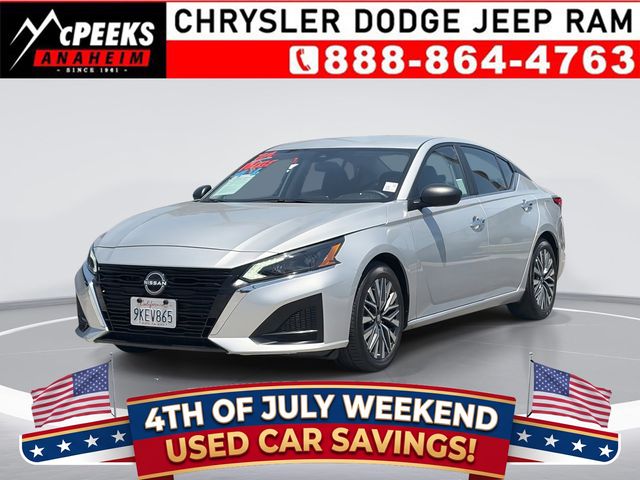 Brilliant Silver Metallic 2024 Nissan Altima Sedan Front-Wheel Drive Continuously Variable Transmission