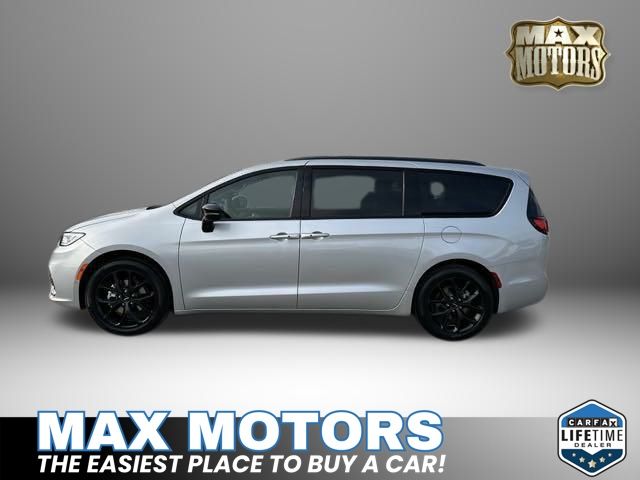 2024 Chrysler Pacifica Touring L 4