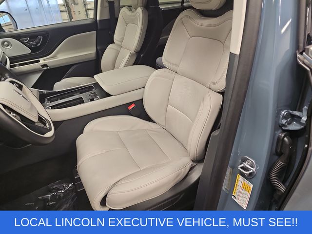 Used 2025 Blue Lincoln Reserve image 15