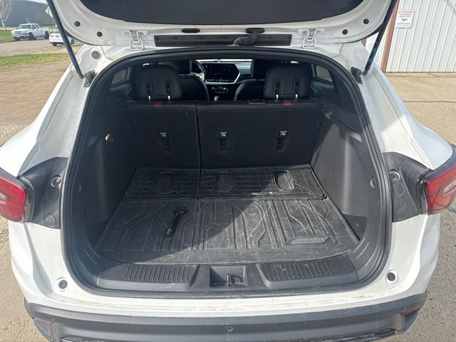 2024 Summit White Chevrolet Trax 2RS FWD SUV