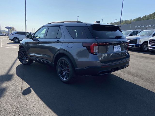 2025 Ford Explorer ST-Line 6