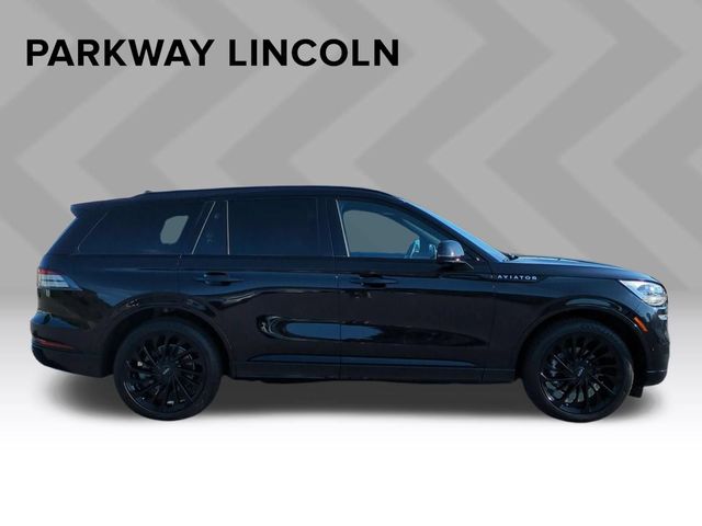 Used 2023 Black Lincoln Reserve image 6
