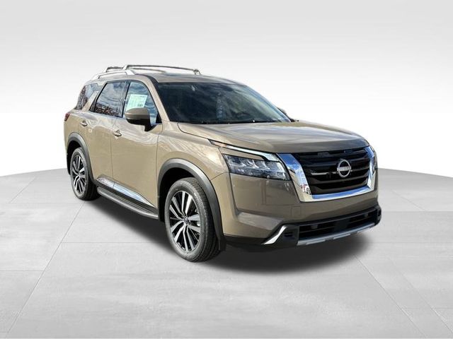 2024 Nissan Pathfinder Platinum 4