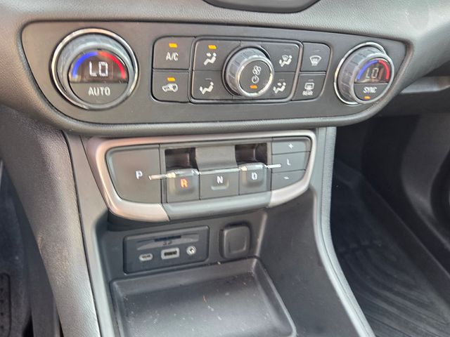 Used 2022 Black GMC AT4 image 23