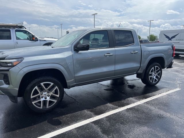 Sterling Gray Metallic 2024 Chevrolet Colorado Z71 Crew Cab 4WD Pickup Truck Four-Wheel Drive 8-Speed Automatic