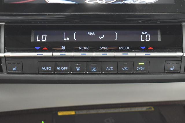 2024 Toyota Sienna XLE - Photo 37