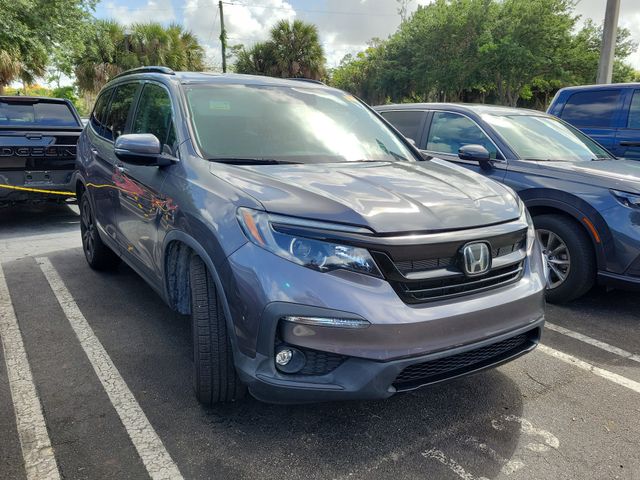 Gray (Modern Steel Metallic) 2022 Honda Pilot SE FWD SUV / Crossover Front-Wheel Drive 9-Speed Automatic