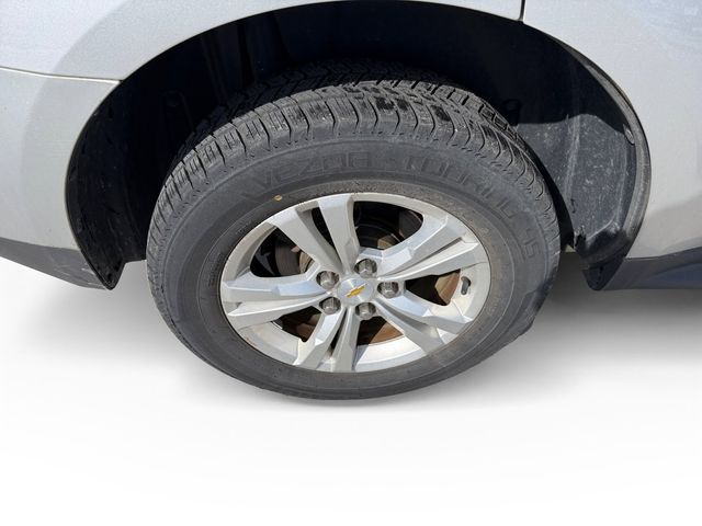 Used 2015 Silver Chevrolet LS image 15