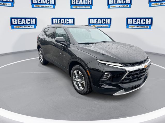 View vehicle photo 2