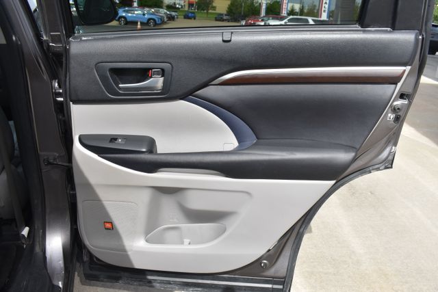Used 2016 Toyota Highlander SUV