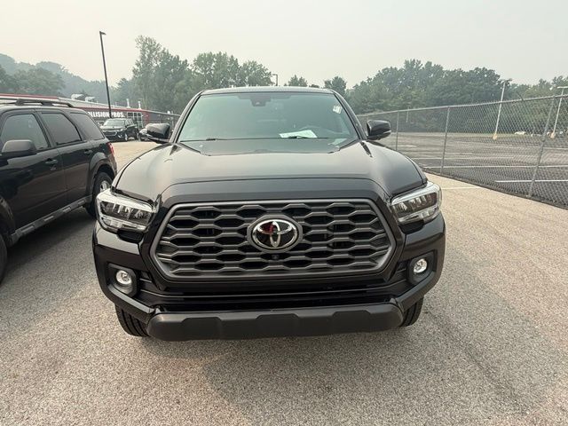 2021 Toyota Tacoma TRD Off-Road - Image 3