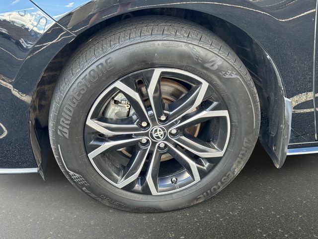 Used 2025 Black Toyota Platinum image 9