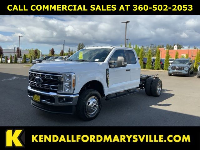New 2025 Ford F-350SD XL 4WD Extended Cab Chassis-Cab