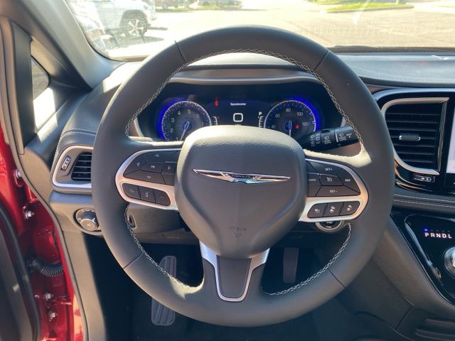 2026 Chrysler Pacifica Select - Red Hot Pearlcoat exterior view 13