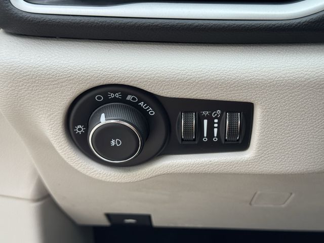 2024 Chrysler Pacifica Touring L White at Community Honda