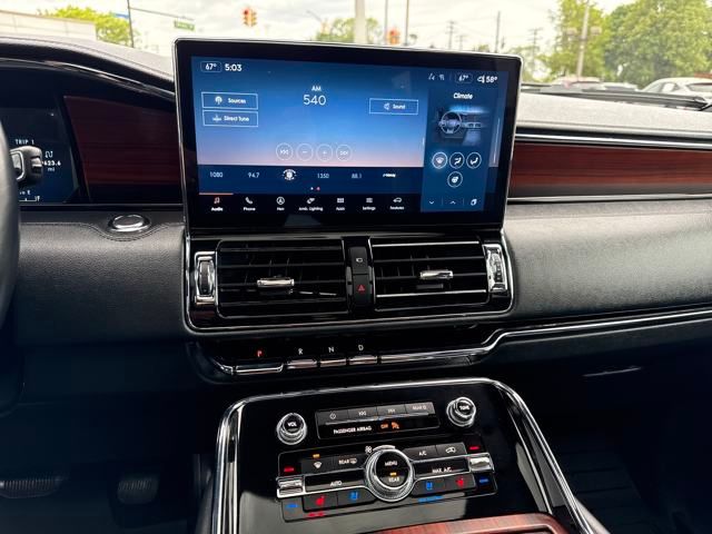 2023 Lincoln Navigator L Reserve photo