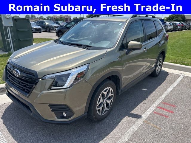 Autumn Green Metallic 2024 Subaru Forester Premium Crossover AWD SUV / Crossover All-Wheel Drive Continuously Variable Transmission