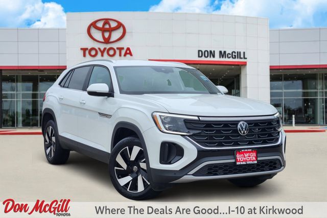 2025 Volkswagen Atlas Cross Sport 2.0T SE w/Technology  at DeMontrond Auto Country