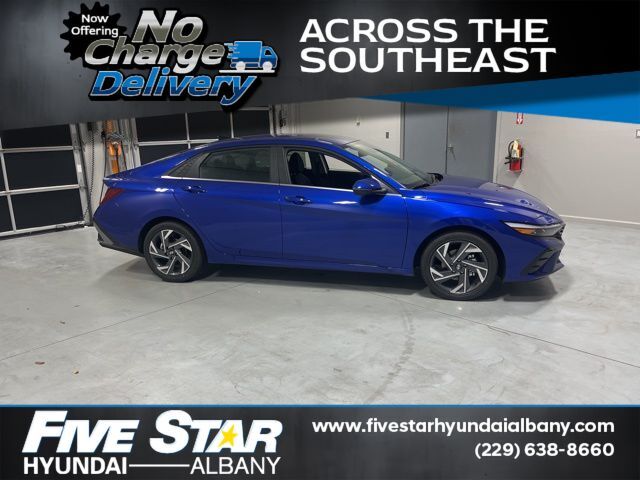 2025 Hyundai ELANTRA Limited