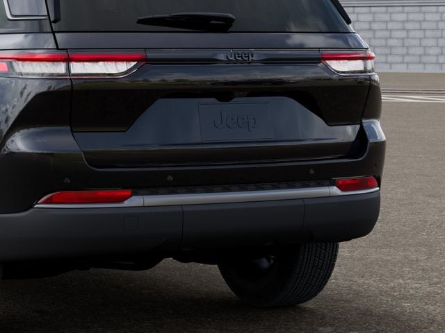 new 2026 Jeep Grand Cherokee car, priced at $41,450