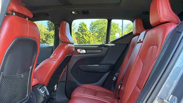 Used 2019 Volvo XC40 SUV